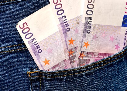 Pocket back pocket currency