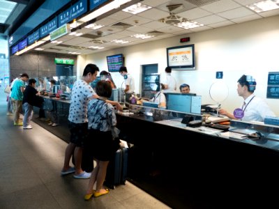 THSR Taichung Station Ticket Windows 20150606 photo