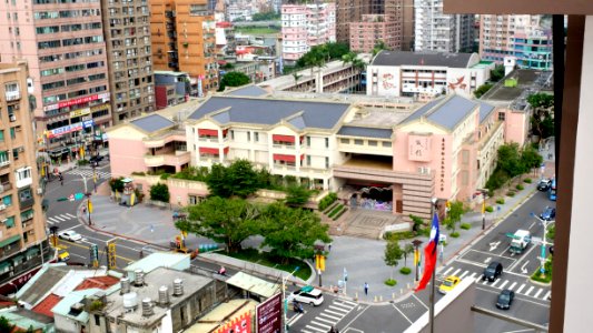 Top View of Taipei Municipal Songshan Elementary School 20161031a