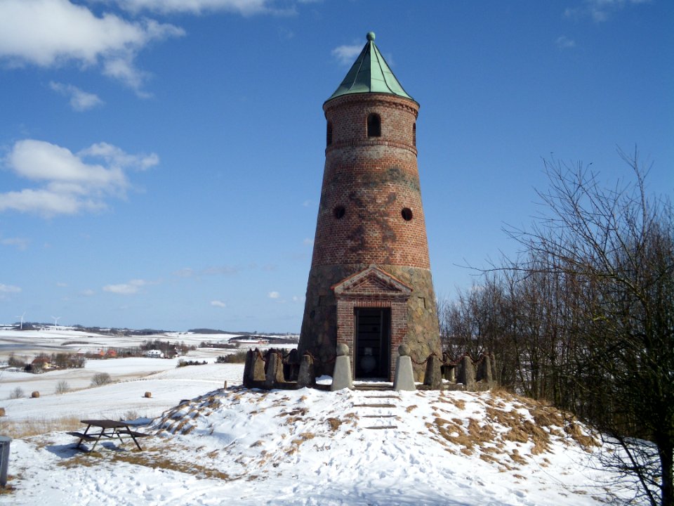 Todbjerg Tower in winter
