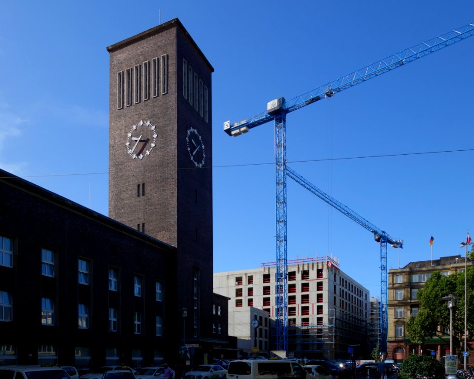 Three new Hotels at Düsseldorf Hauptbahnhof, under construction (01)