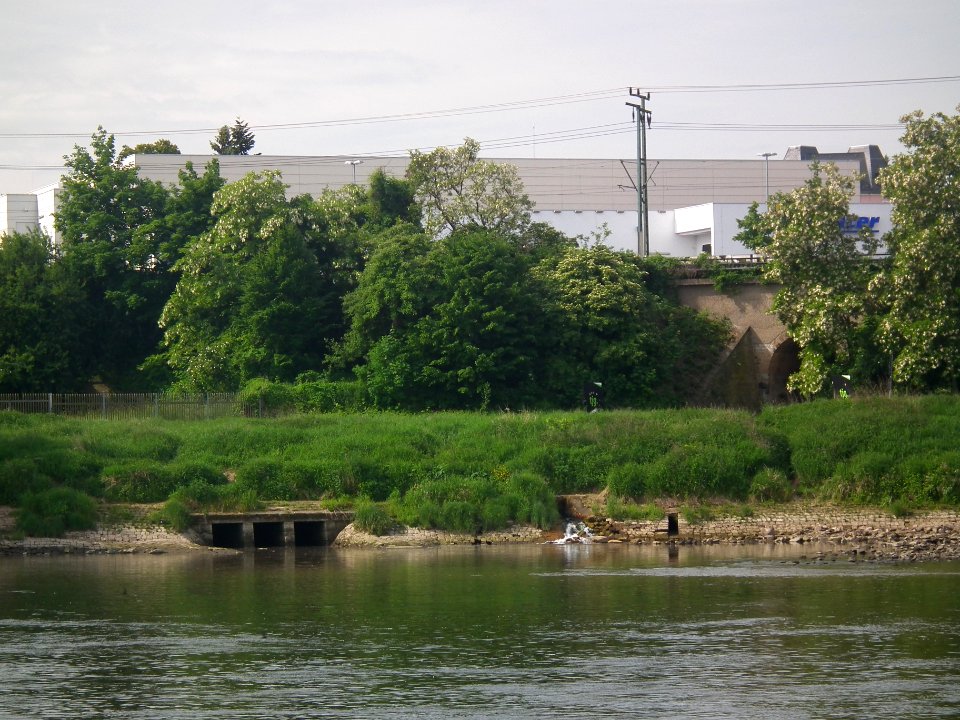 Tiefer Elbstolln Abfluss Elbe 3