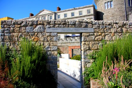 The Dubhlinn Gardens Garda Memorial Garden 01