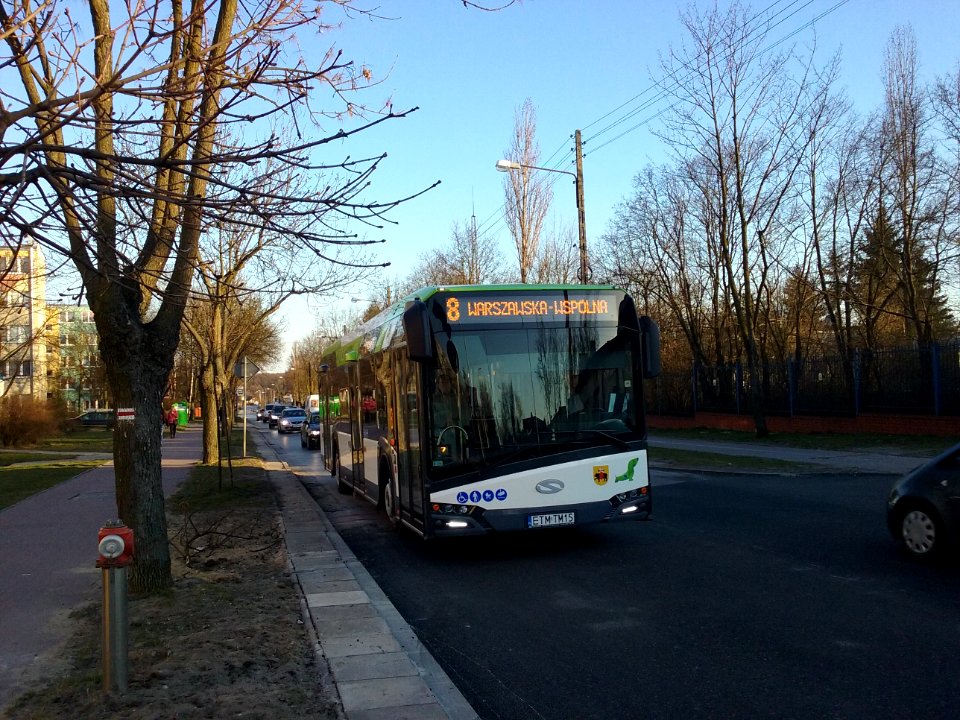 Tomaszów Mazowiecki w województwie łódzkim, PL, EU. Autobus bezpłatnej komunikacji miejskiej w Tomaszowie. CC0