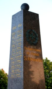 Schoenwalde Kriegerdenkmal 04