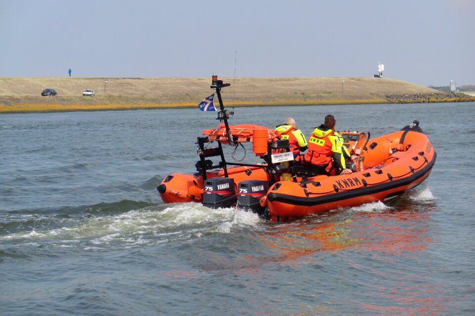 Lifeboat port assistance