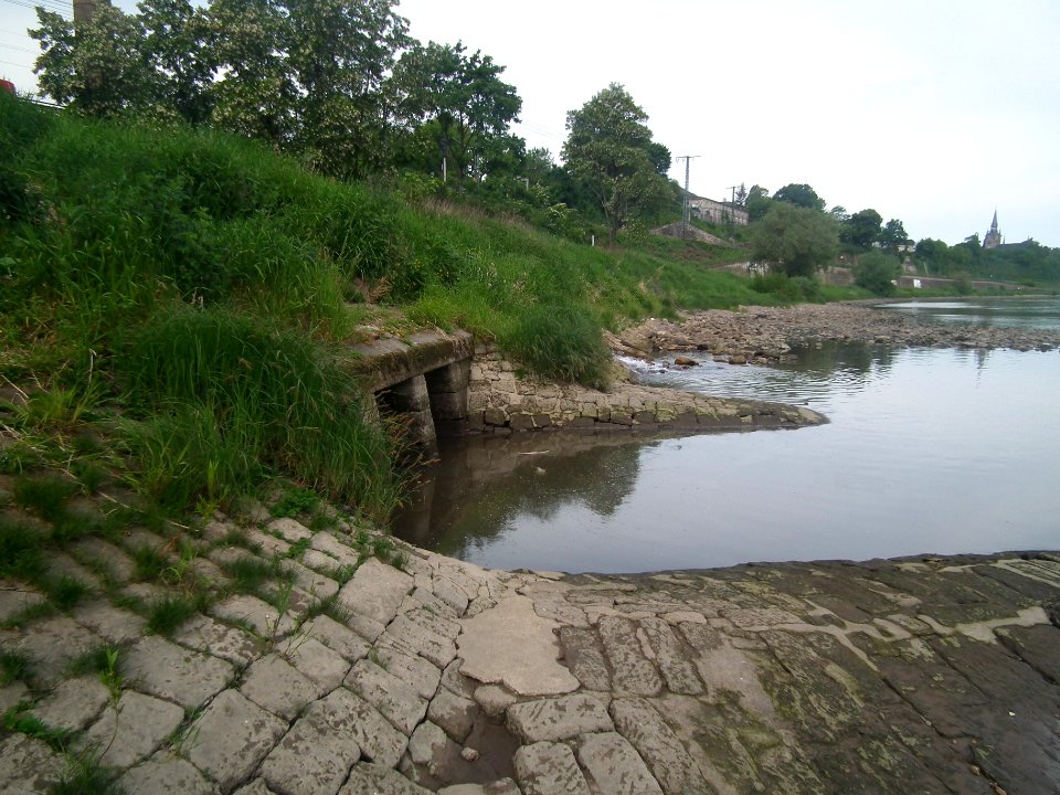 Tiefer Elbstolln Abfluss Elbe 1