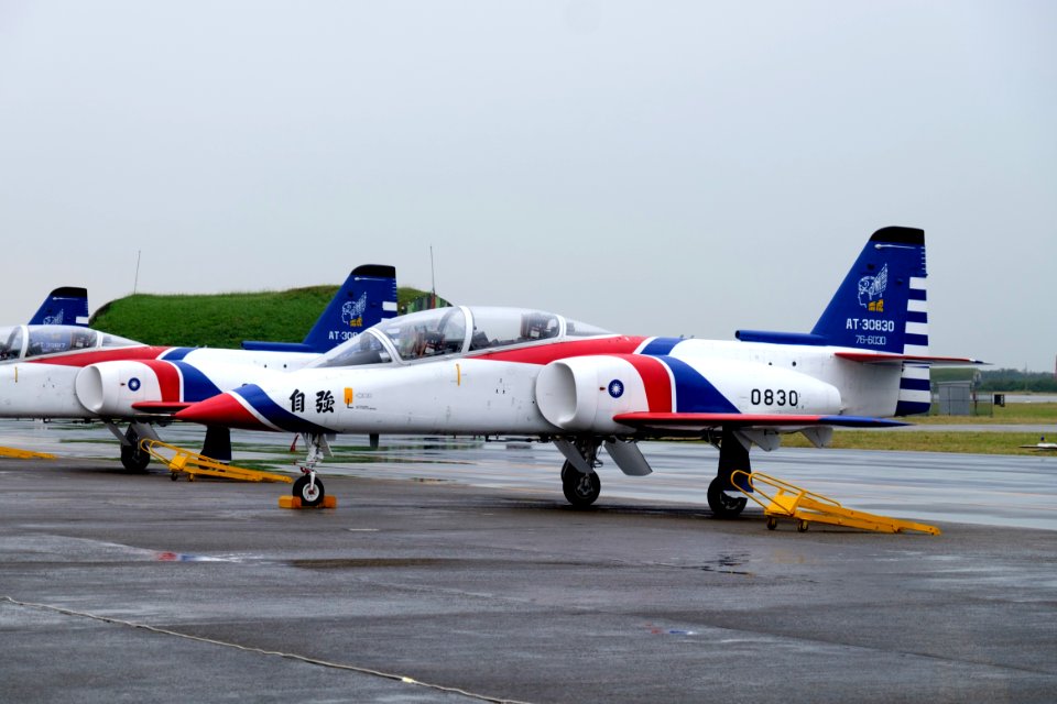 Thundertigers AT-3 0830 Parked at Hsinchu AFB Apron 20151121b