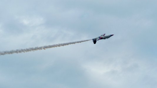 Thundertigers AT-3 0829 Upside down over Hsinchu AFB 20151121