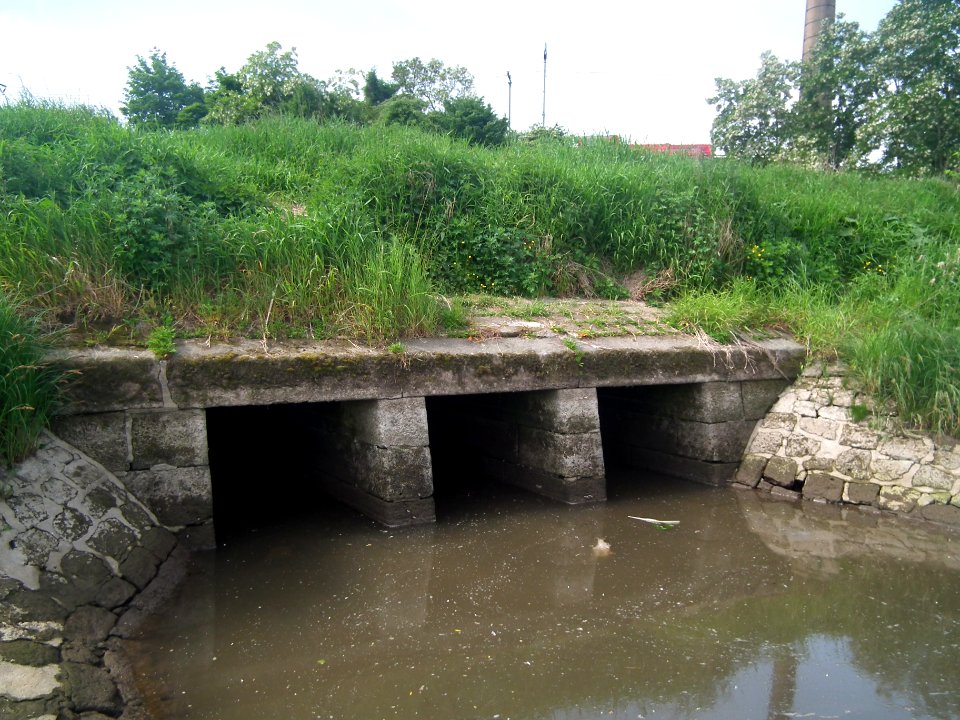 Tiefer Elbstolln Abfluss Elbe 2