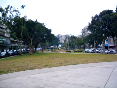 Sanmin Park East Plaza 20110201a