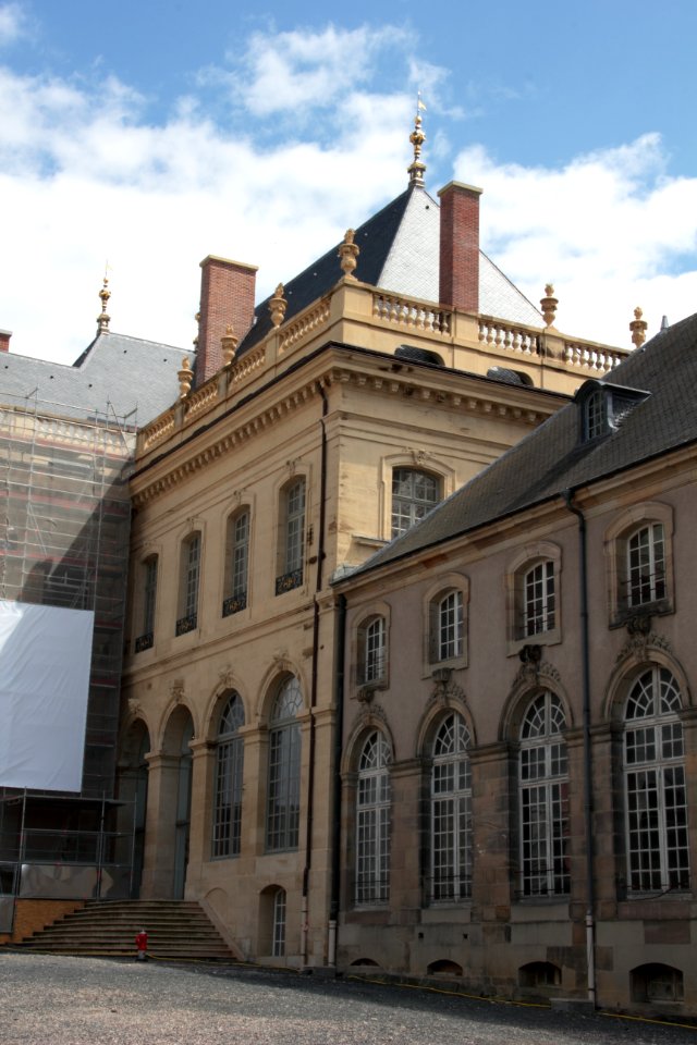 SE coin, château de Lunéville