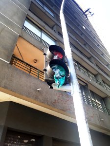 Semaforo derretido