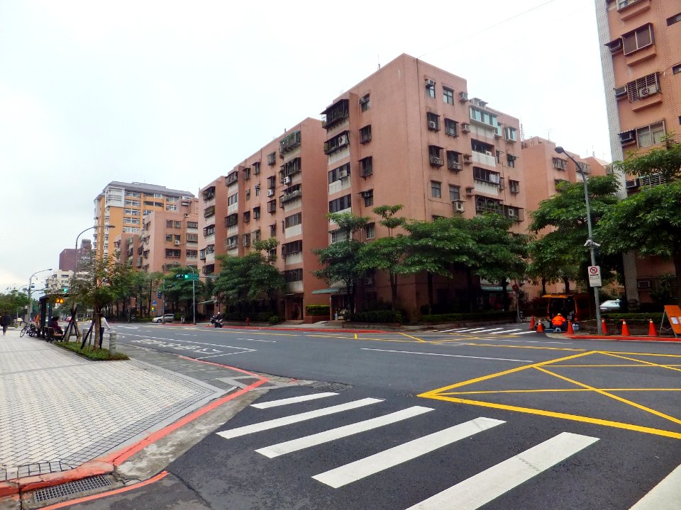 Sanmin Road and Yan Shou Estate 20120131a