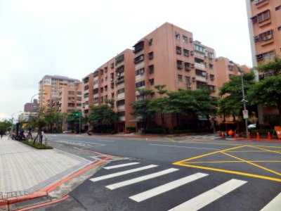 Sanmin Road and Yan Shou Estate 20120131a