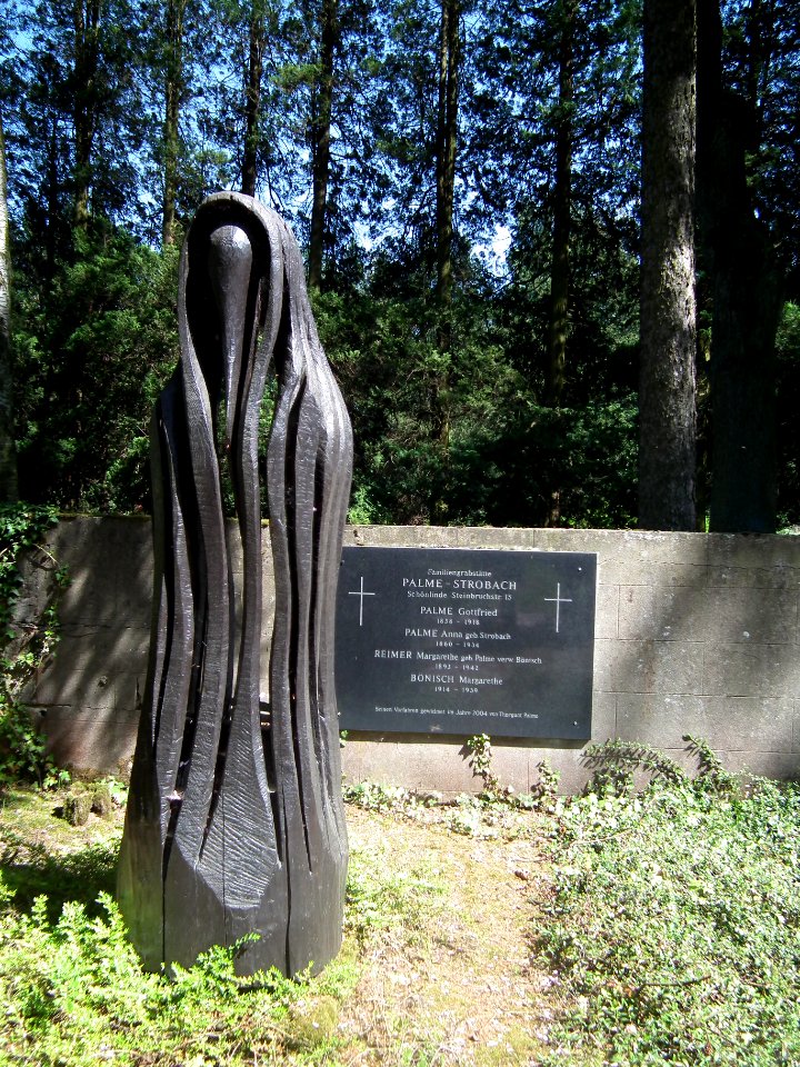 Sculpture in Krásná Lípa 01