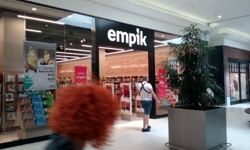 Salon Empiku w sześćdziesiecio tysięcznym Tomaszowie Mazowieckim, w województwie łódzkim. Galeria "Tomaszów"