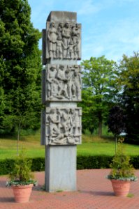 Sassnitz Hauptstrasse Denkmal fuer die Opfer des Faschismus 01