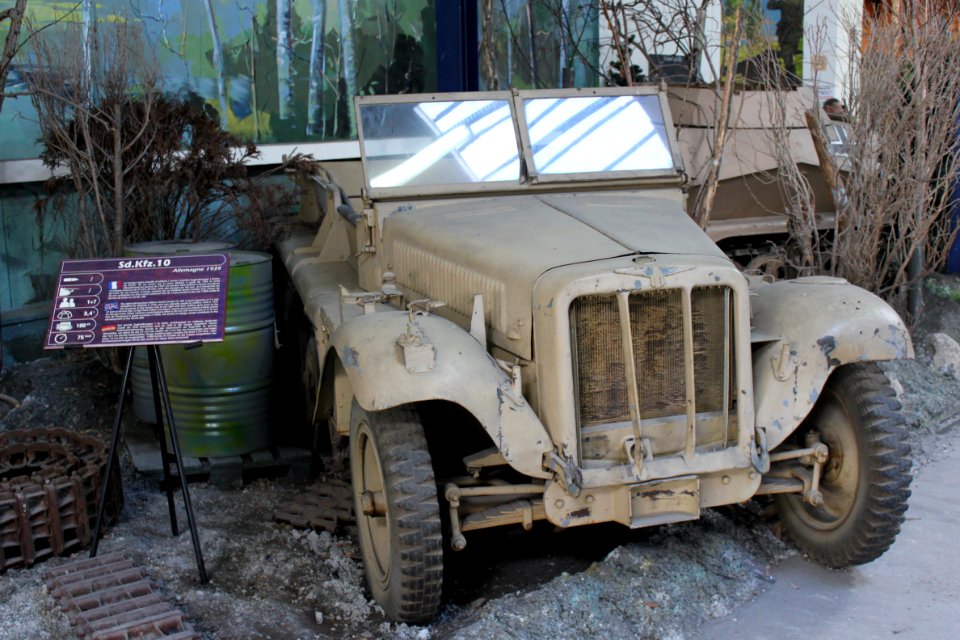 SdKfz 10 Saumur 1