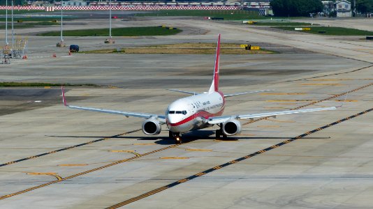 Shanghai Airlines Boeing 737-89P (WL) B-6107 Taxiing at Taipei Songshan Airport Apron 20160924a