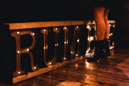 Lights text feet