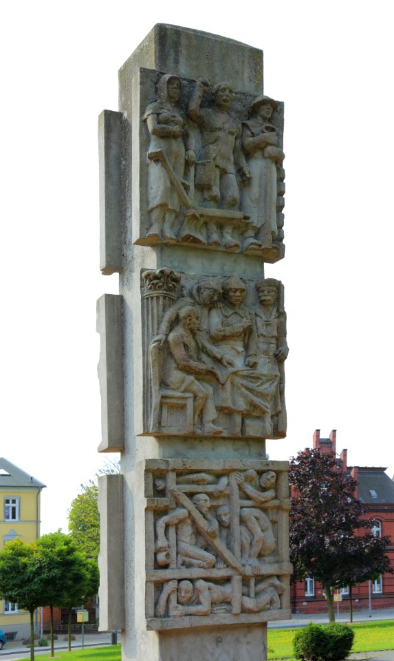 Sassnitz Hauptstrasse Denkmal fuer die Opfer des Faschismus 03