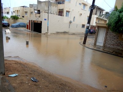 Rue inondée à Hann Maristes