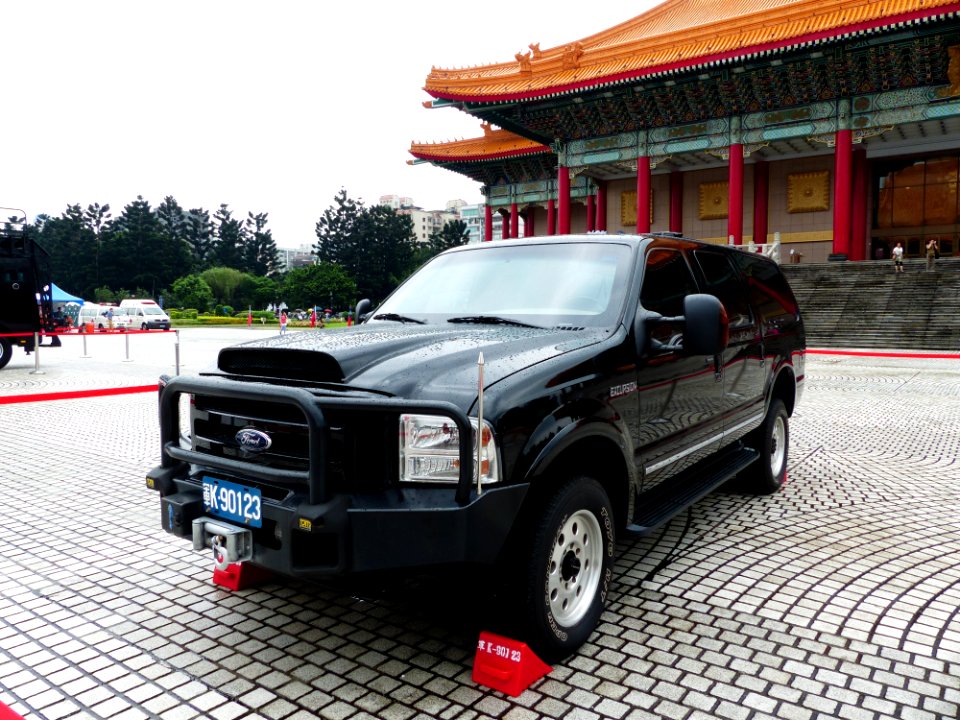 ROCMP Ford Excursion limited Armored Car Display at CKS Memorial Hall Square 20140607b