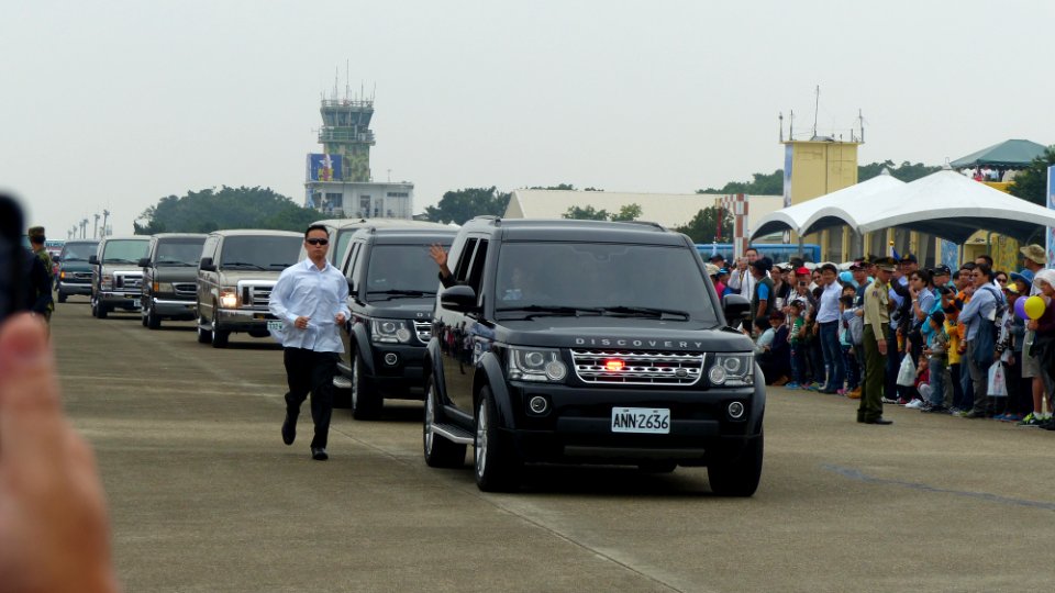 ROCMP Special Service Cars Leaving CCK Apron 20161126c