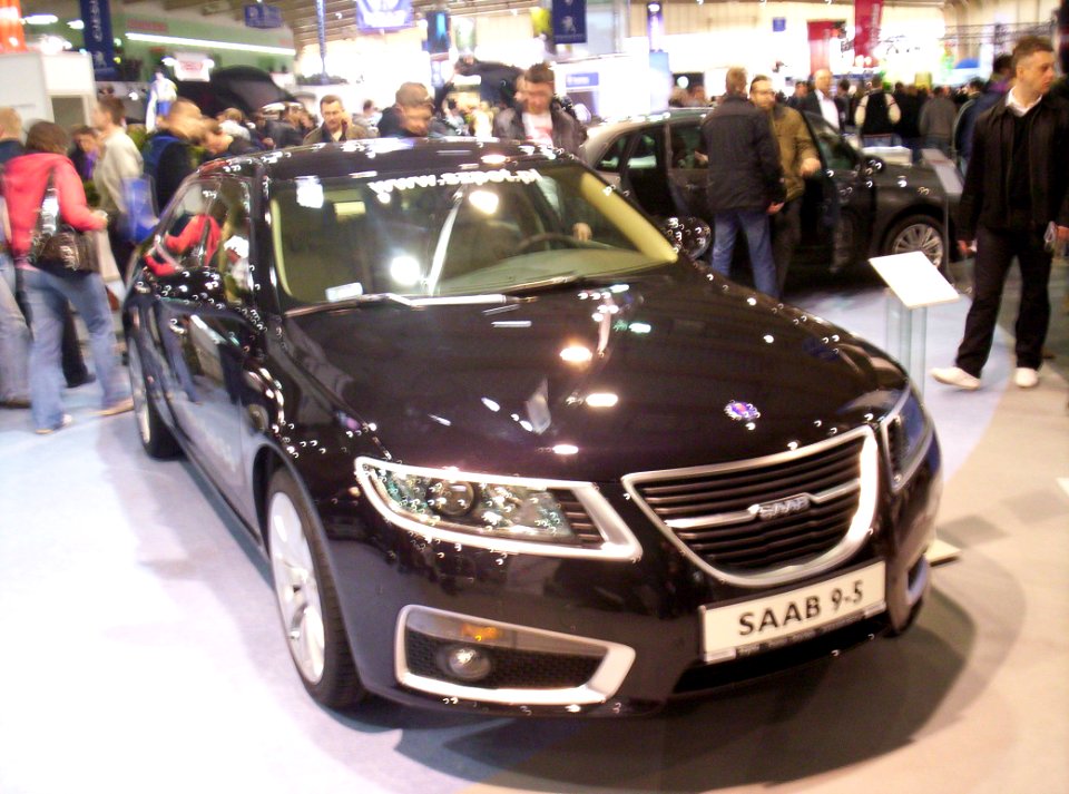 Saab 9-5 II front Poznan 2011