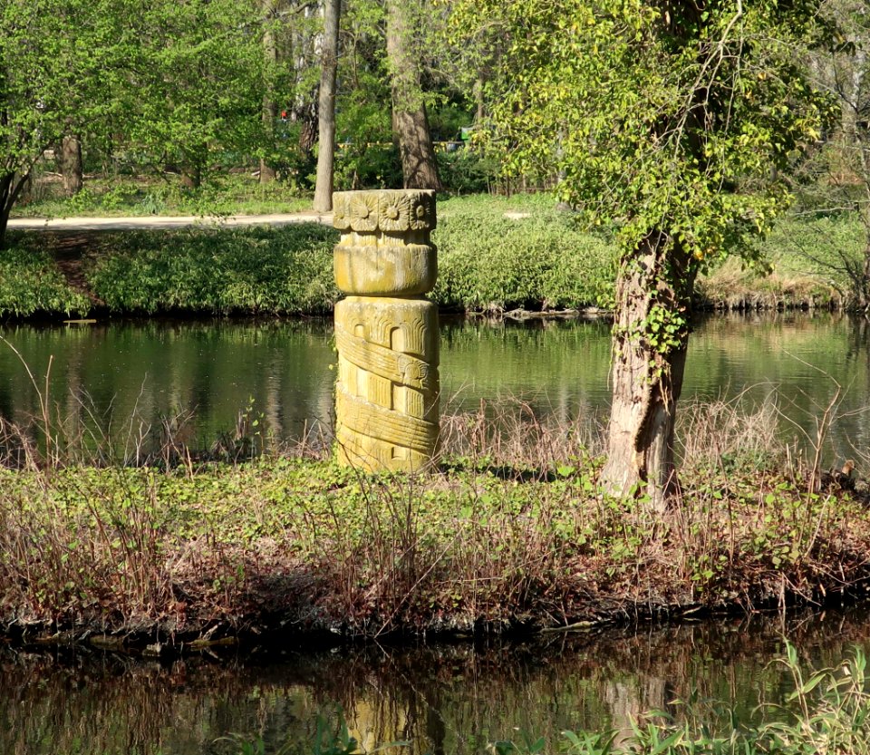 Rousseau Säule von Günter Anlauf