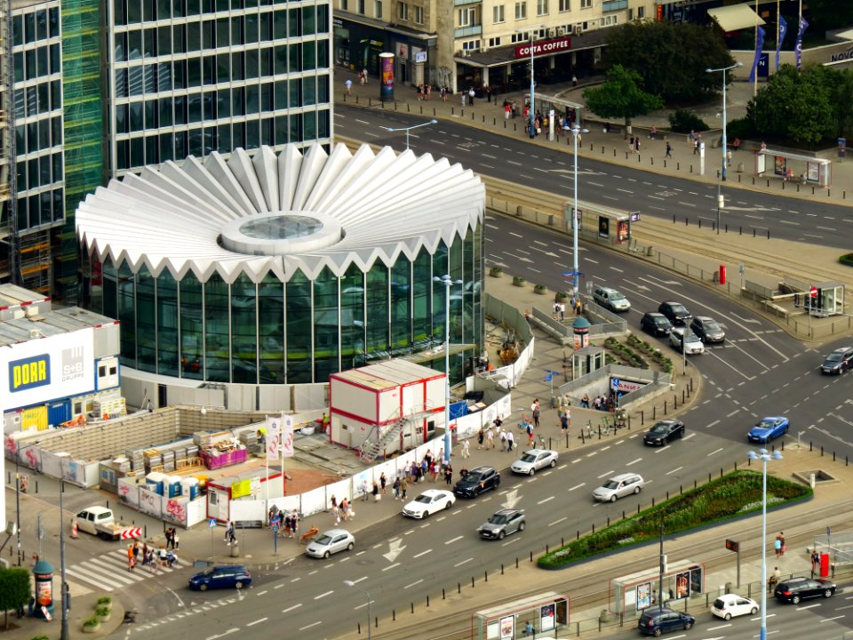 Rotunda PKO w Warszawie 01