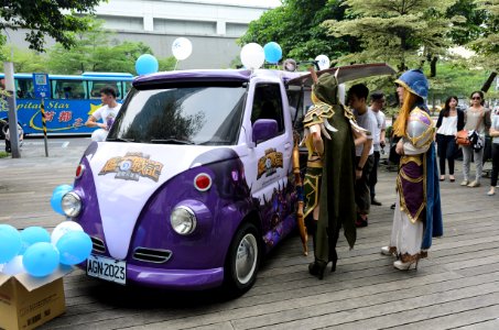Staffs Talking beside Hearthstone Van 20160430