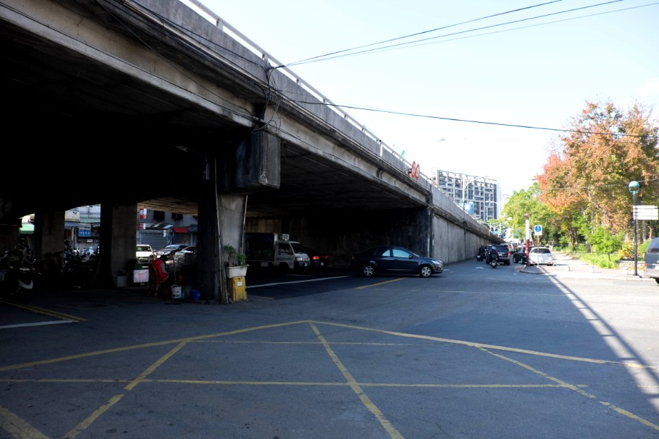 Shuangxi Street under North Slope of Fulin Bridge 20150102a
