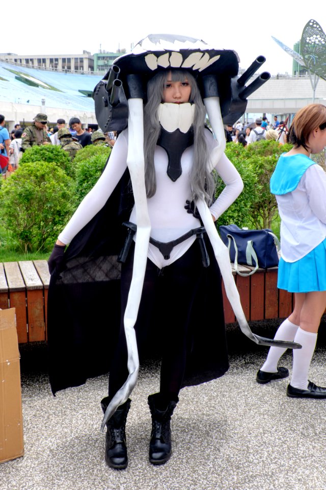 Shinkaisekan Wo Class Aircraft Carrier Cosplayer at FF26 20150829