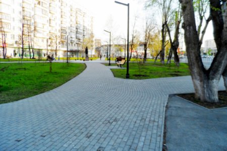Square at the intersection of Sverdlovsky Prospekt and Vorovskogo Street (01)