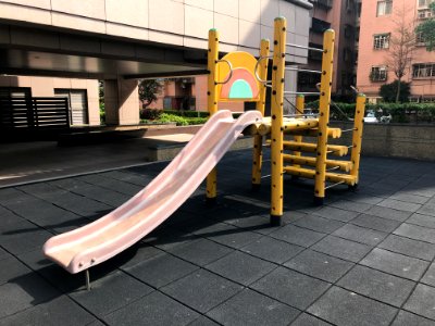 Slide at No.5, Lane 80, Sanmin Road, Songshan District, Taipei 20180331