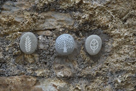 Stone wall rock