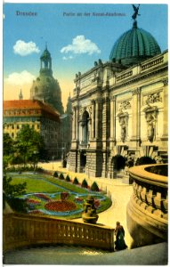 19318-Dresden-1915-An der Kunstakademie, Kuppel der Frauenkirche-Brück & Sohn Kunstverlag