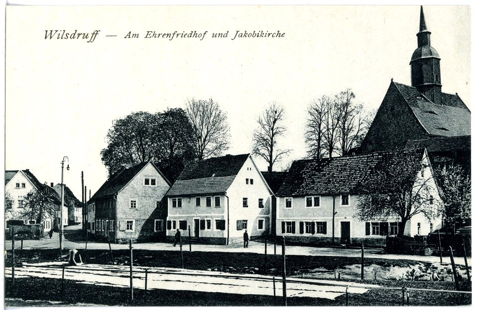 20758-Wilsdruff-1917-Ehrenfriedhof und Jakobikirche-Brück & Sohn Kunstverlag