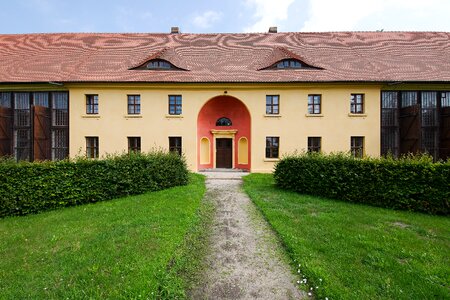 Input building hof