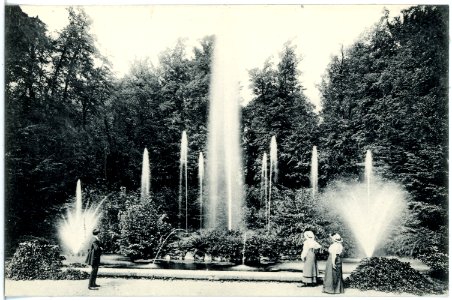 19568-Lichtenwalde-1915-Wasserkünste im gräflichen Park-Brück & Sohn Kunstverlag