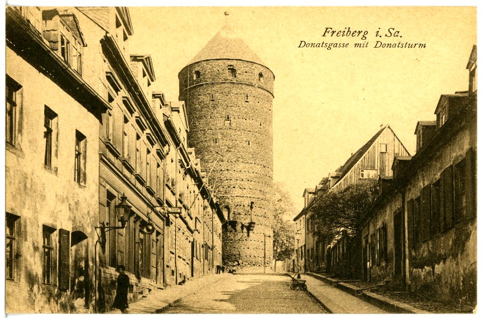 21608-Freiberg-1920-Donatsgasse mit Donatsturm-Brück & Sohn Kunstverlag