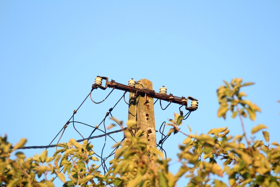 The voltage energy network wires