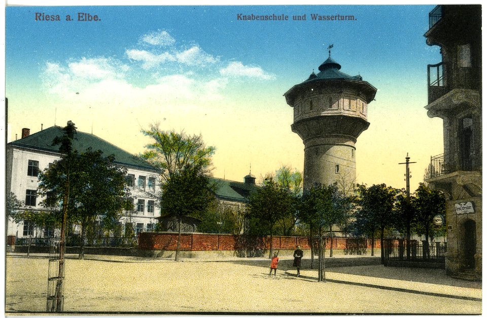 16832-Riesa-1913-Knabenschule und Wasserturm-Brück & Sohn Kunstverlag