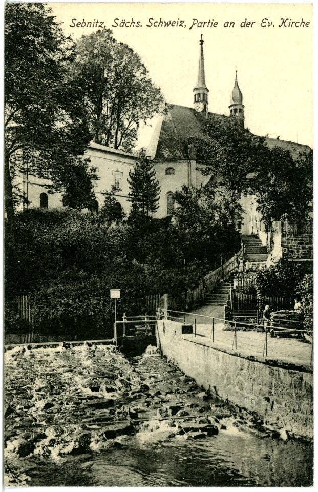 16866-Sebnitz-1913-An der evangelischen Kirche-Brück & Sohn Kunstverlag