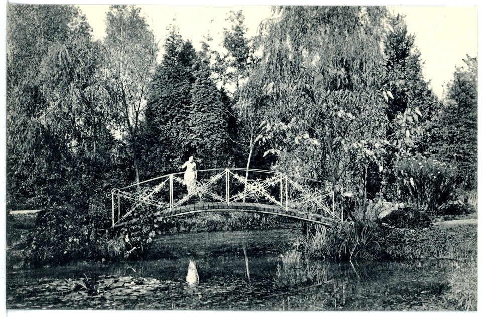 16349-Borna-1913-Goldfischteich und badende Nymphe-Brück & Sohn Kunstverlag