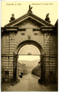 18265-Tetschen-1914-Schloßportal mit langer Fahrt-Brück & Sohn Kunstverlag