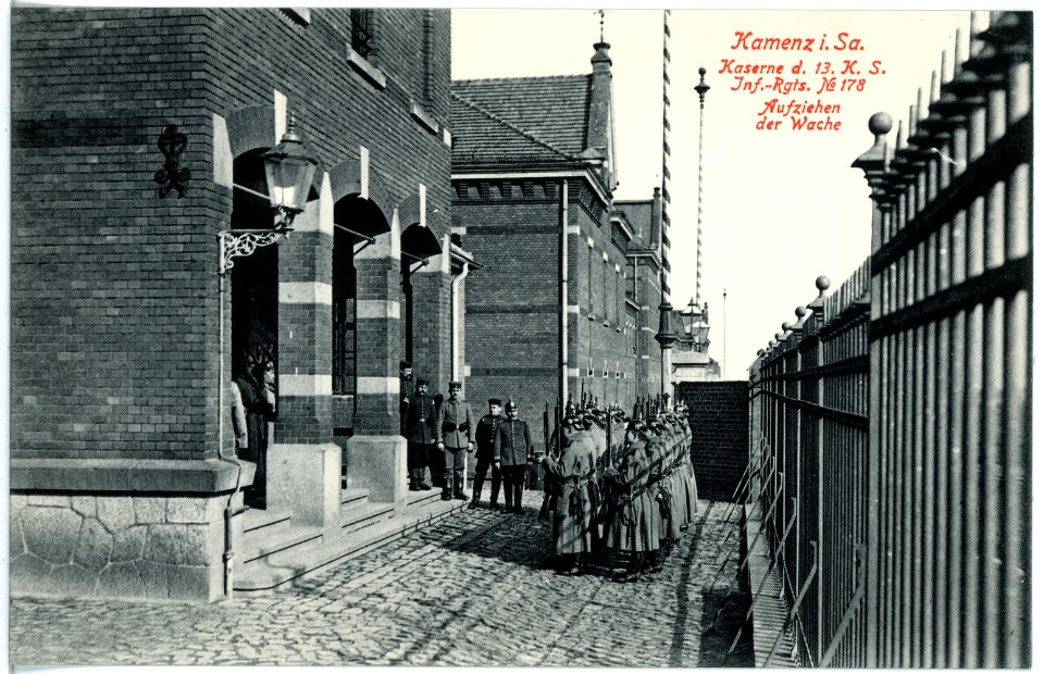 18663-Kamenz-1915-Kaserne des 13. Königlich Sächsischen Infanterie-Regiment Nr. 178 - Wachaufzug-Brück & Sohn Kunstverlag