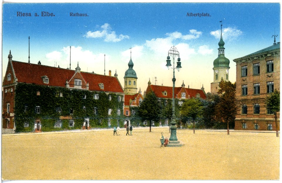 18499-Riesa-1914-Albertplatz und Rathaus-Brück & Sohn Kunstverlag